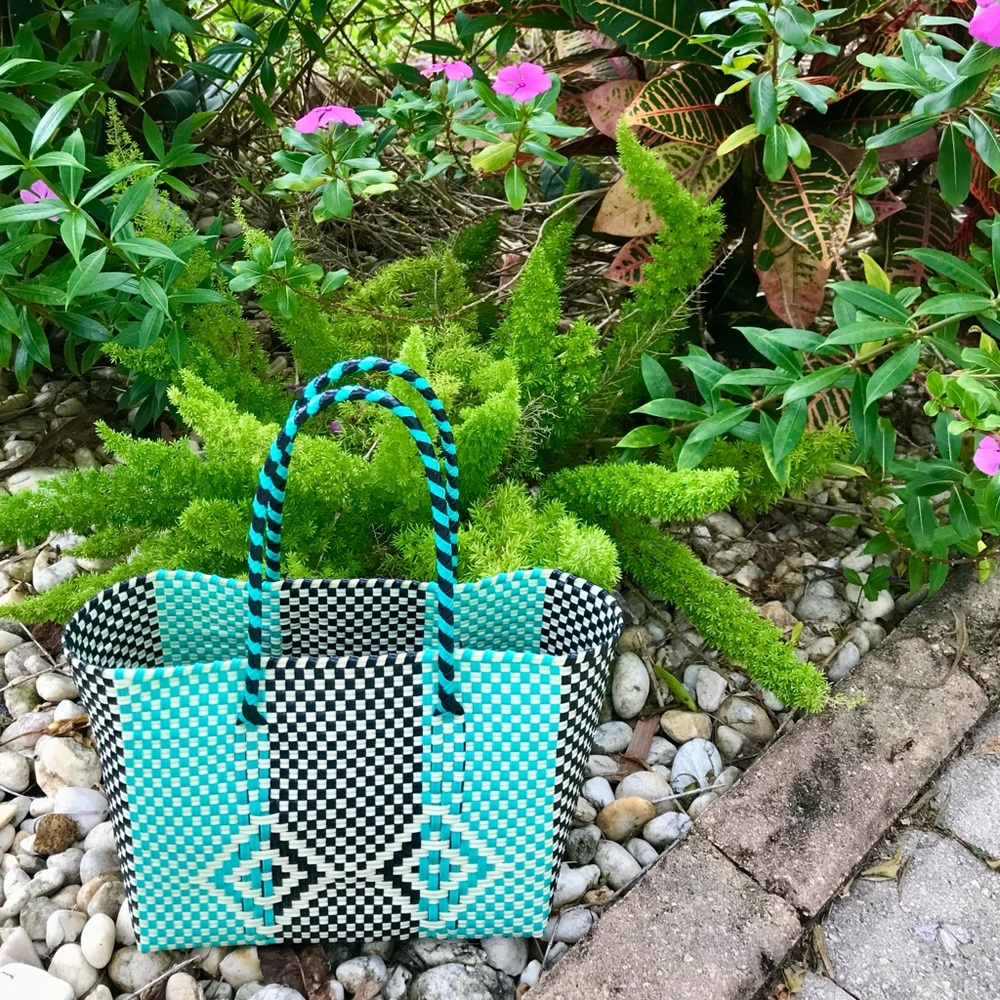 NWOT HANDWOVEN AND SUSTAINABLE MEDIUM TURQUOISE, BLACK & CREAM TOTE BAG, MEXICAN - Picture 3 of 9